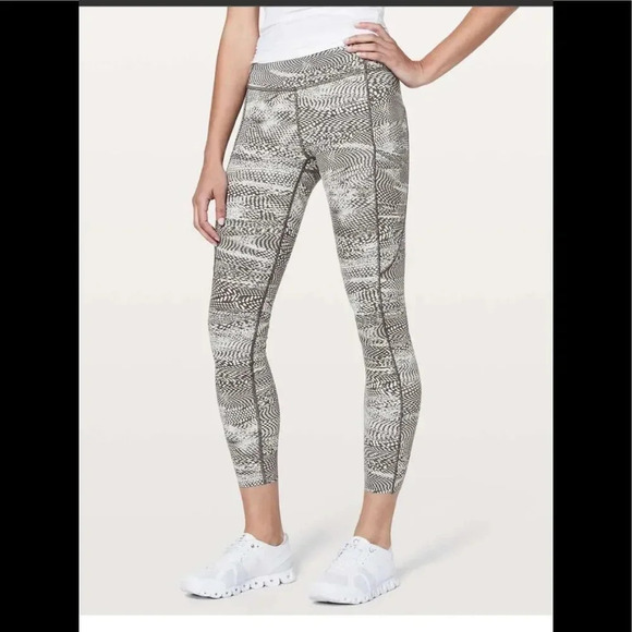 Lululemon Fast & Free Swerve Vapor Metal Grey Pant - Picture 2 of 14